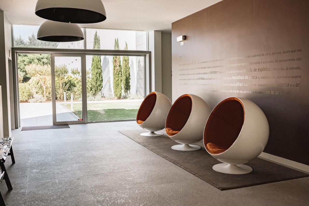 M'Ar De Ar Aqueduto Otel Évora Dış mekan fotoğraf Ball chairs